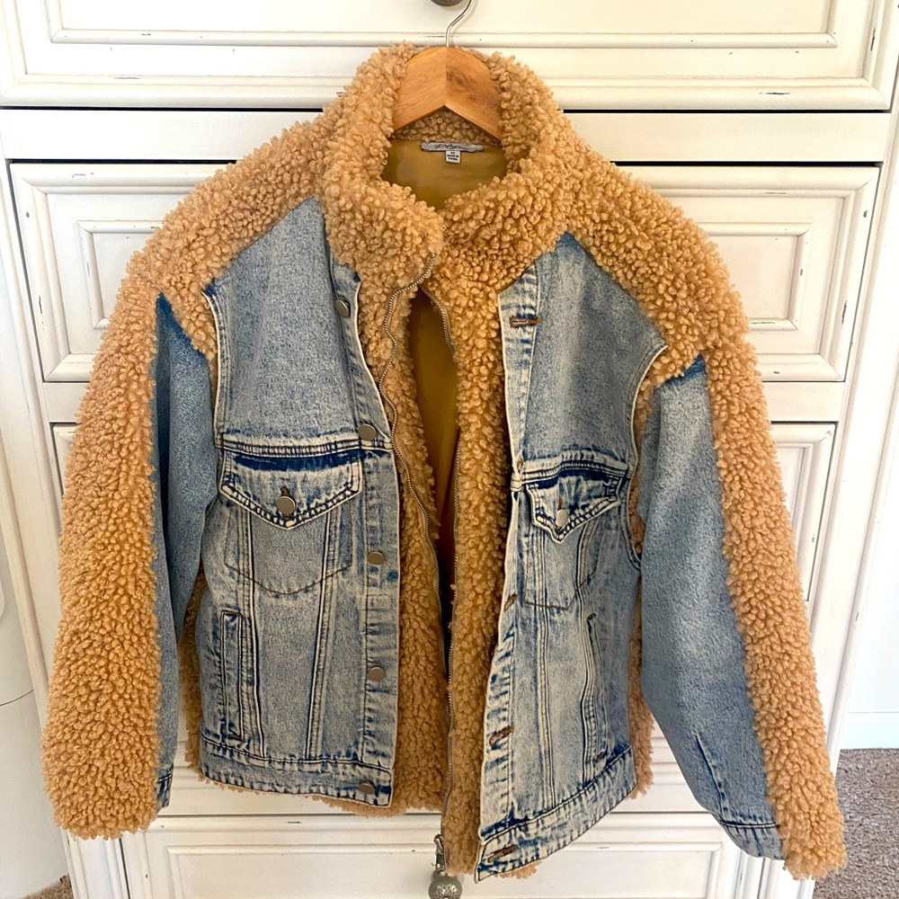 Sherpa and denim coat. AMAZINGLY WARM and super stylish